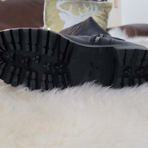 Over the knee black leather boots - Picture 4 of 4